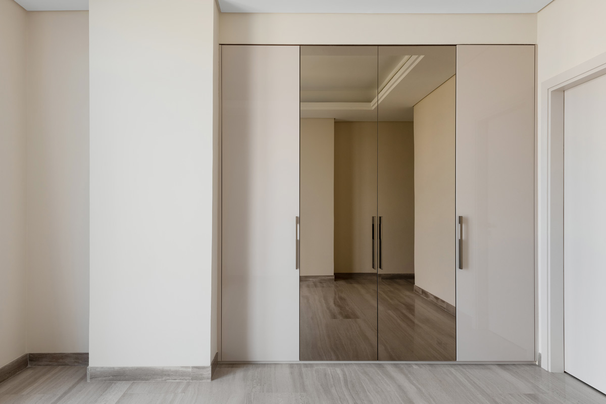 Luxury Builtin Closet Palm Jumeirah Schmalenbach UAE
